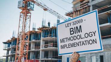 ¿Cómo impacta la implementación de la metodología BIM en la gestión de obras públicas según la Ley 32069?